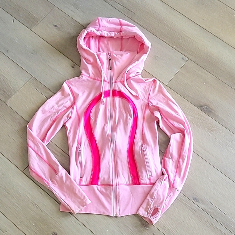 Lululemon sz 2 fitted high neck hoodie